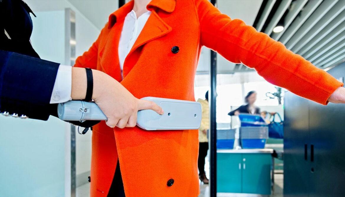 Bracciale Miami WearTravelers In Argento 925 Con Aereo E Zirconi - Regalo Per Donna Viaggiatrice, 19 Cm Regolabile