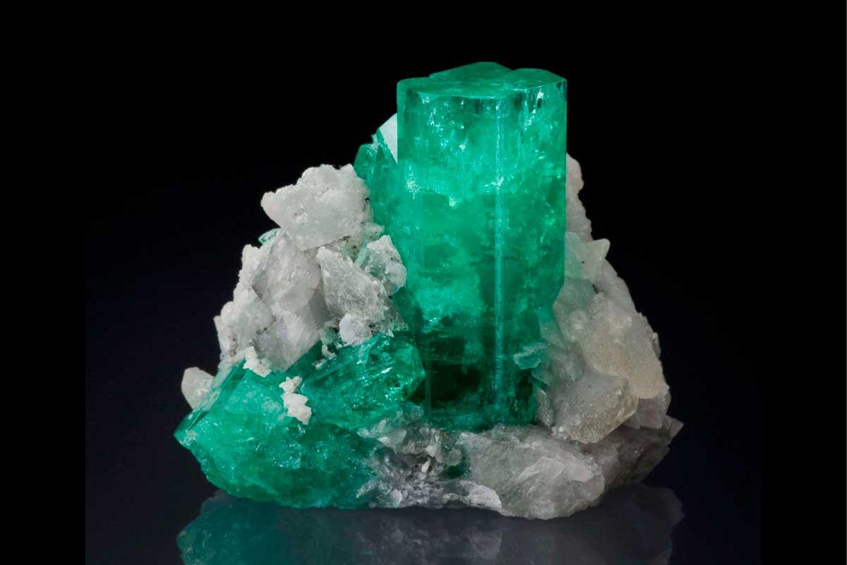 Smeraldo: caratteristiche e curiosità - Ferro Orologi e Gioielli