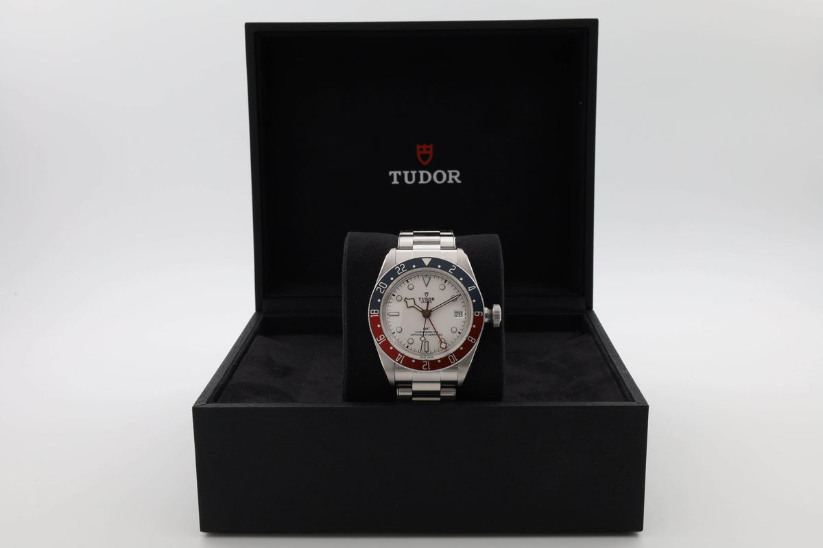 Tudor Black Bay GMT quadrante Opalino Rosso-Blu 79830RB del 2023