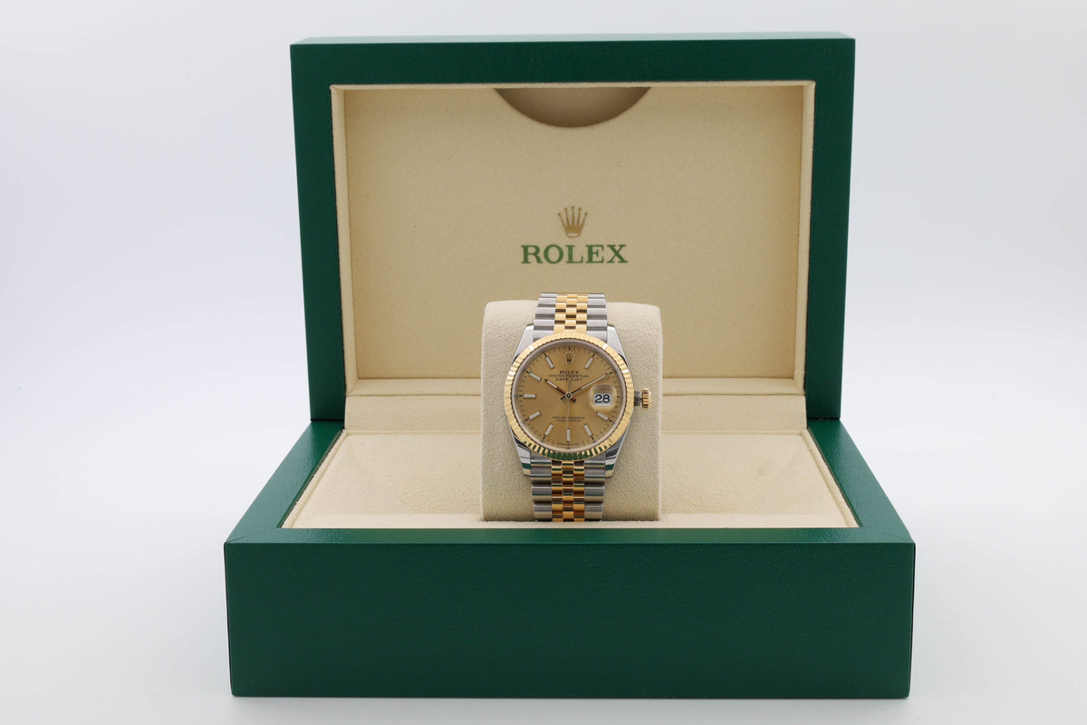 Rolex Datejust 126233 quadrante champagne e indici Jubilee del 2023 NEW