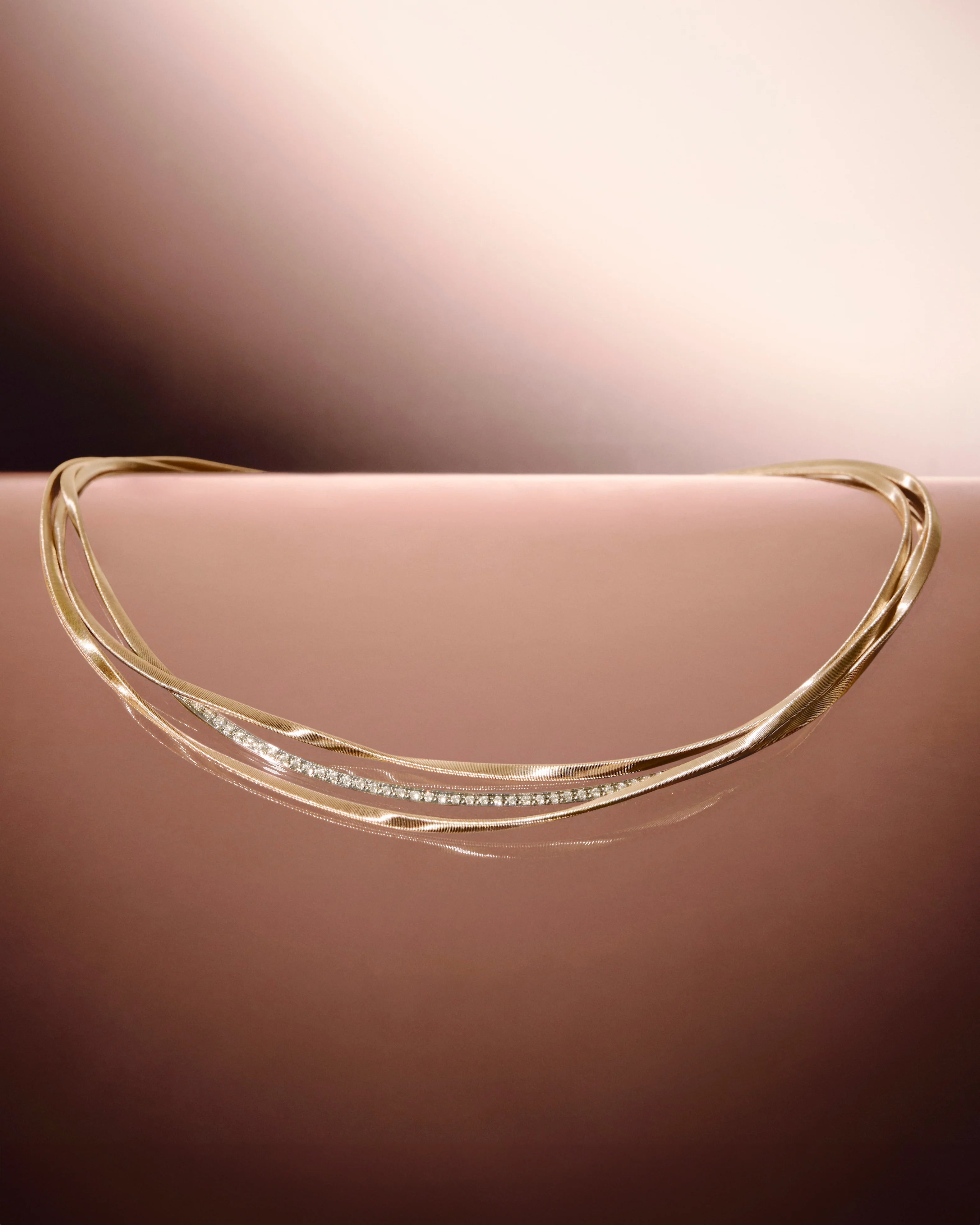 Collana a tre fili in oro giallo con inserto di diamanti, Marrakech New, Marco Bicego