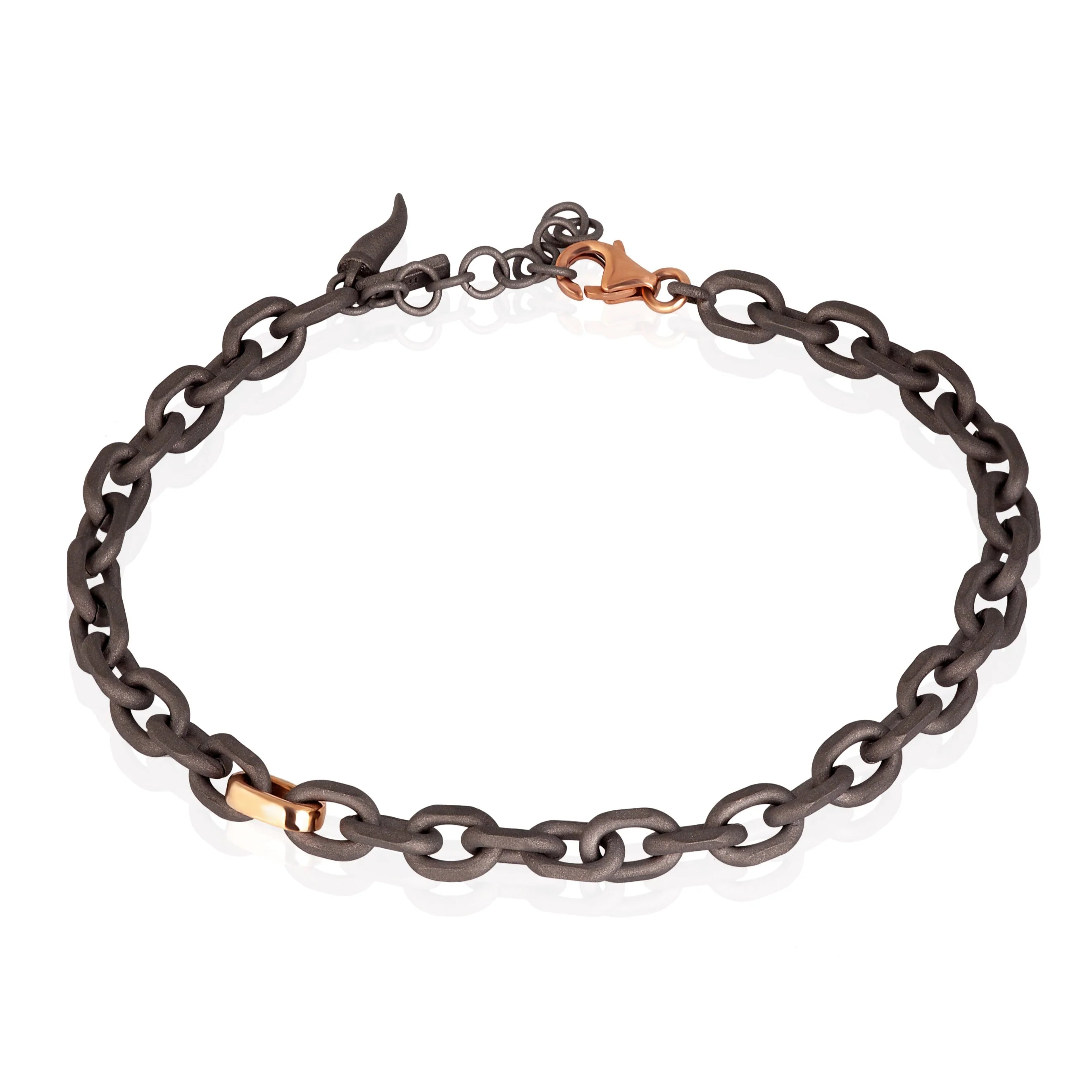 Bracciale uomo con catena in titanio e oro rosa 9 kt , Mano J
