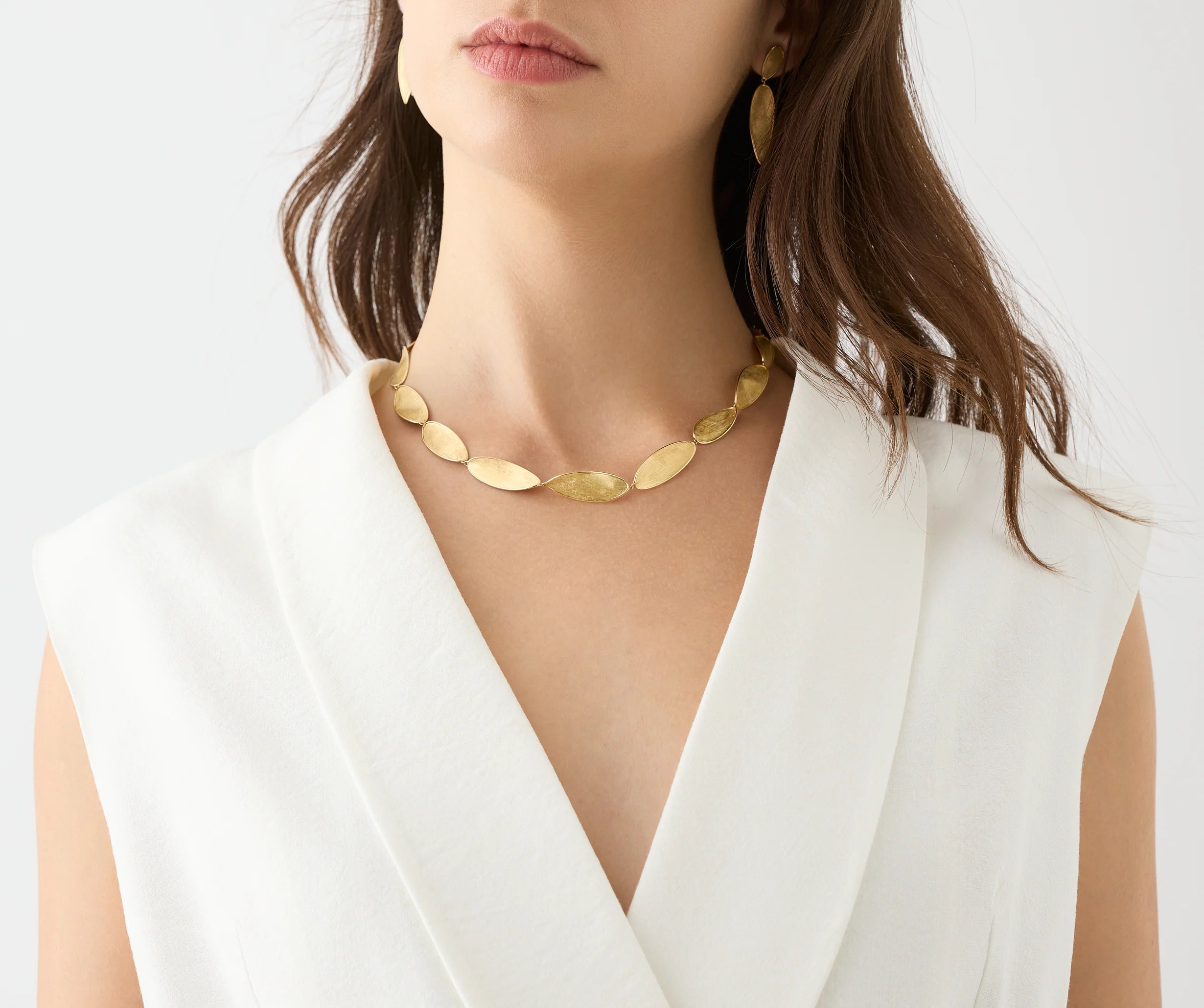Collier di foglie d’oro ritorte, Lunaria, Marco Bicego