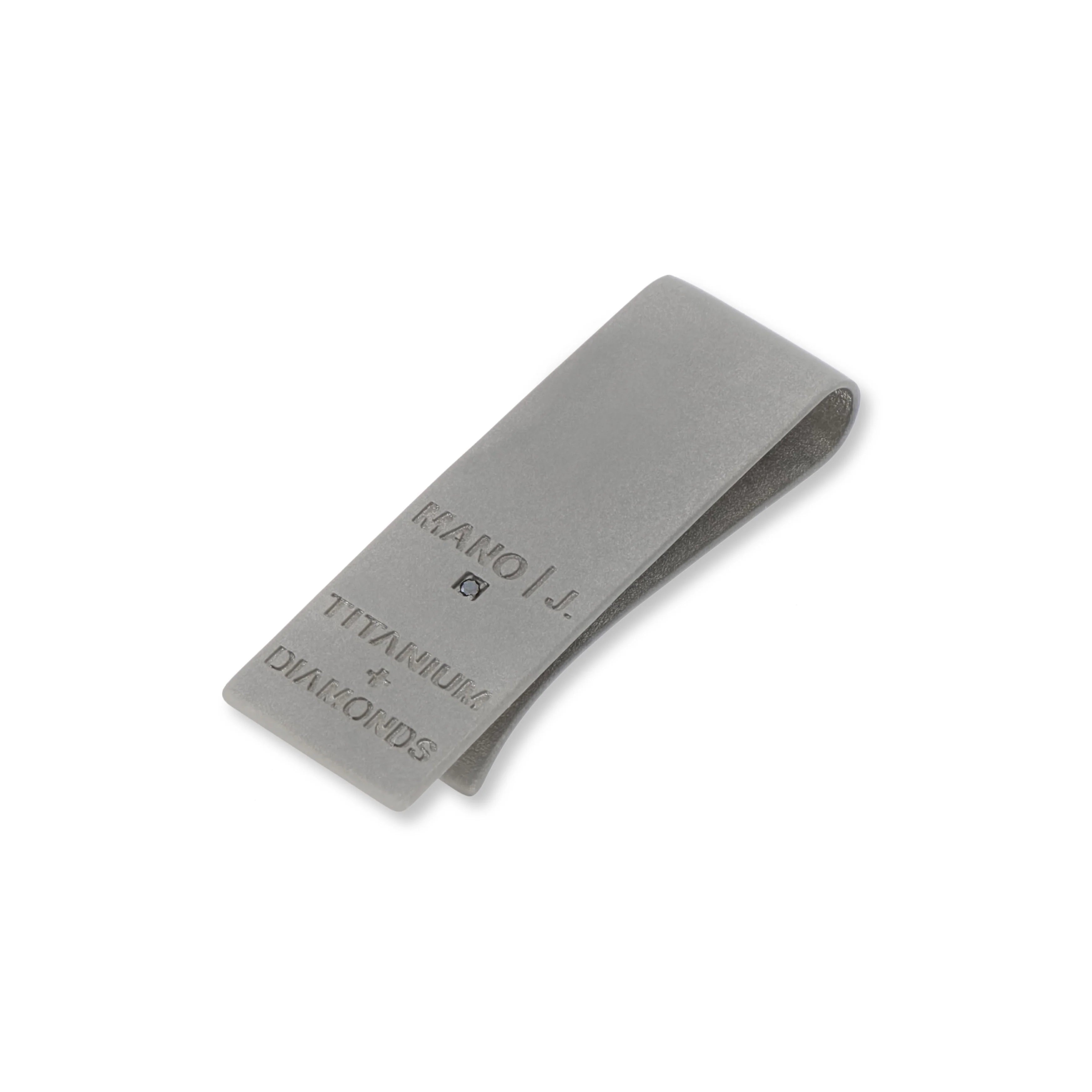 Fermasoldi in titanio con diamante nero, Mano J