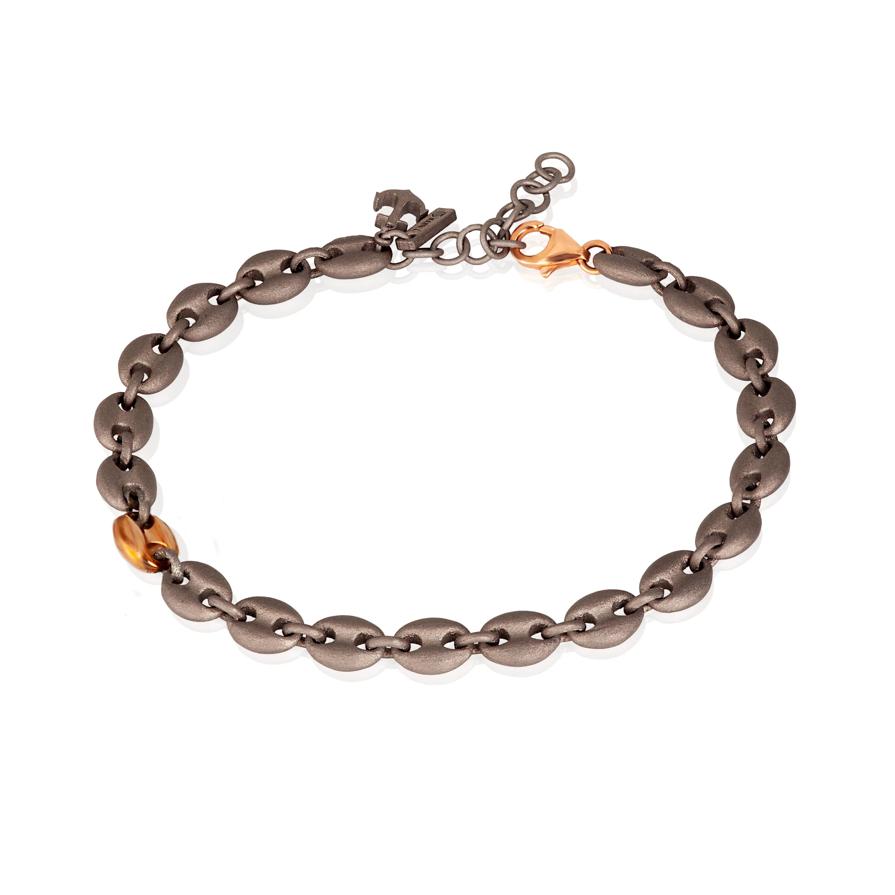 Bracciale uomo con maglie marine piccole in titanio e oro rosa 9 kt , Mano J