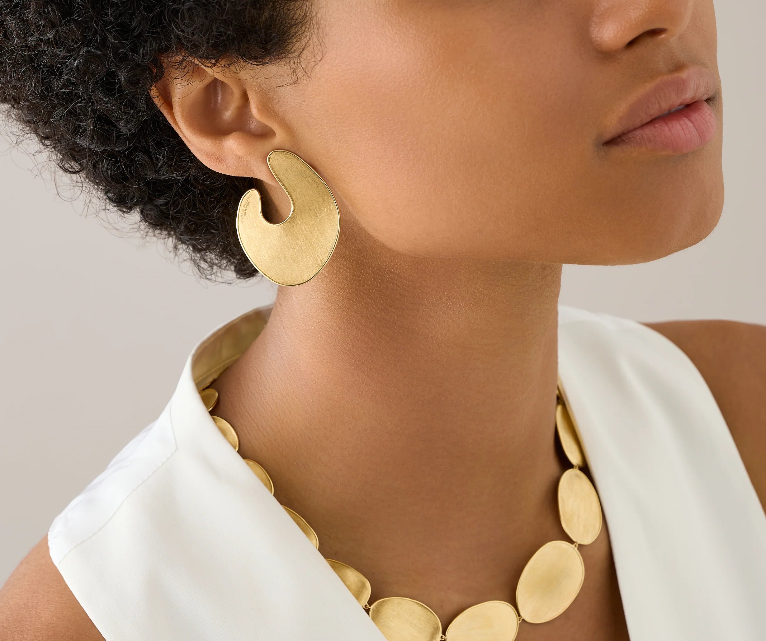 Orecchini a foglia in oro giallo, Lunaria , Marco Bicego