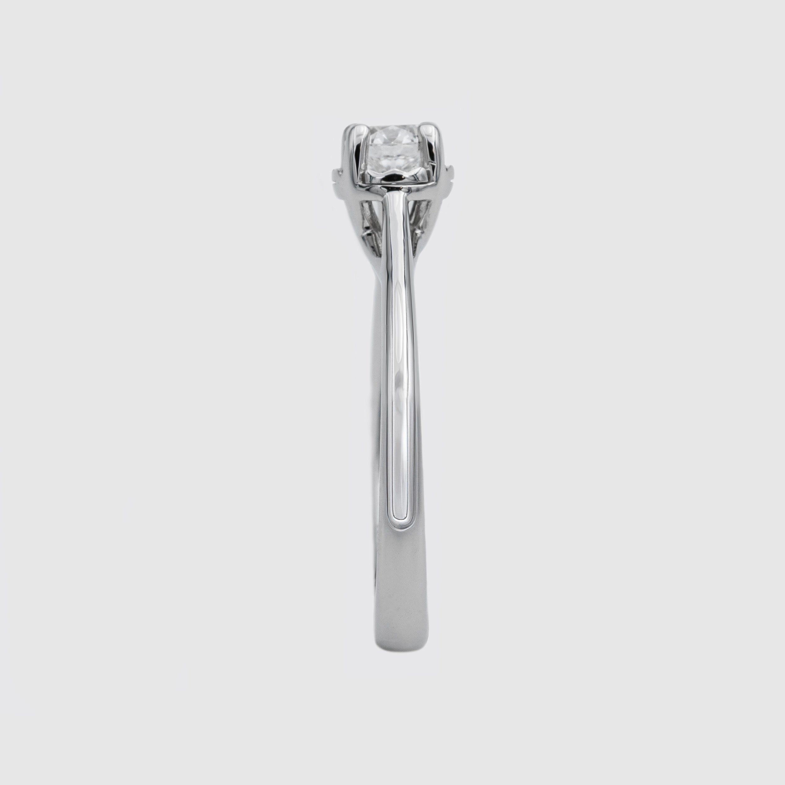 Anello solitario Icon in oro bianco e diamante ct. 0,40 Ferro Atelier