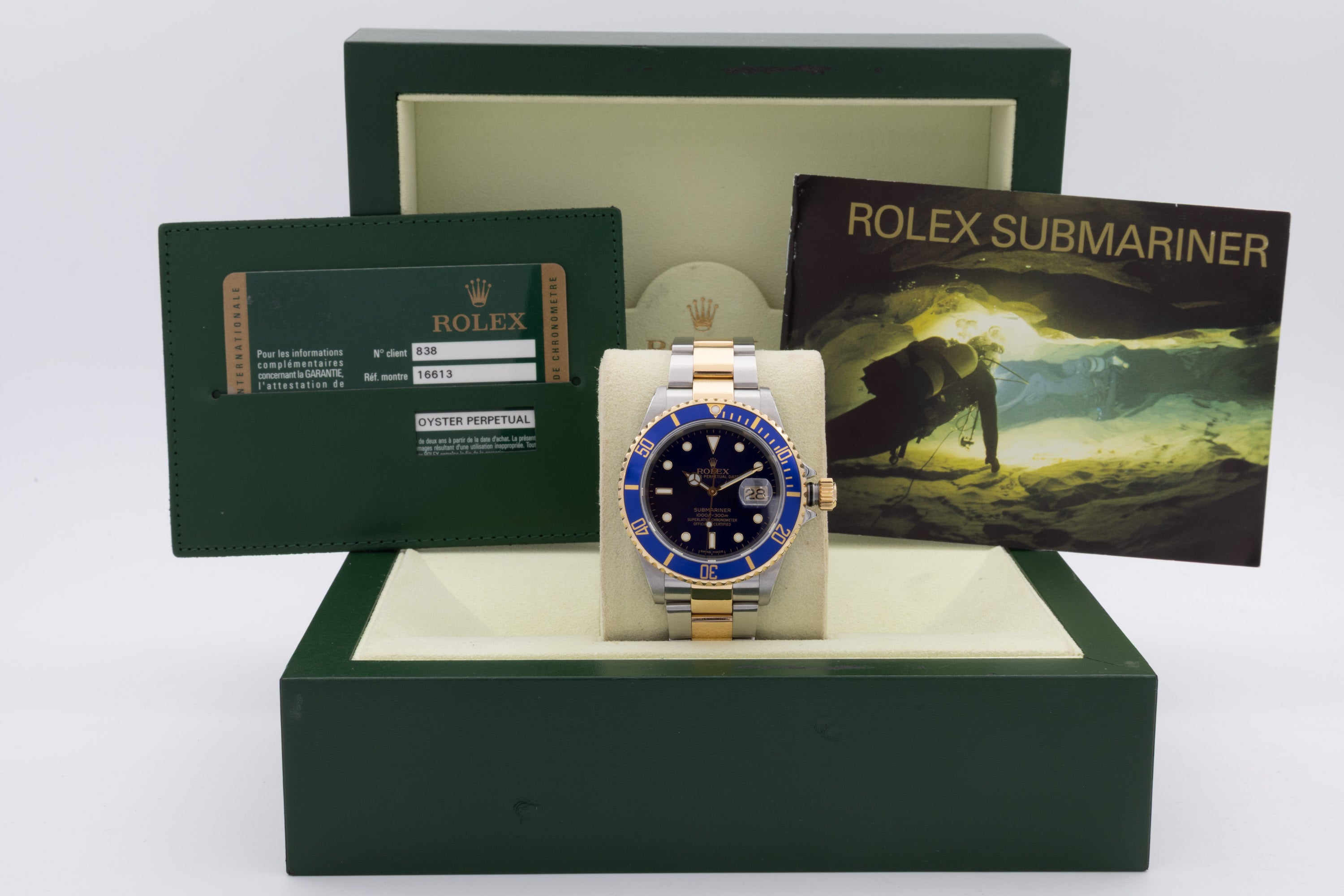 Rolex Submariner Date 16613 black dial from 2002 - Italy