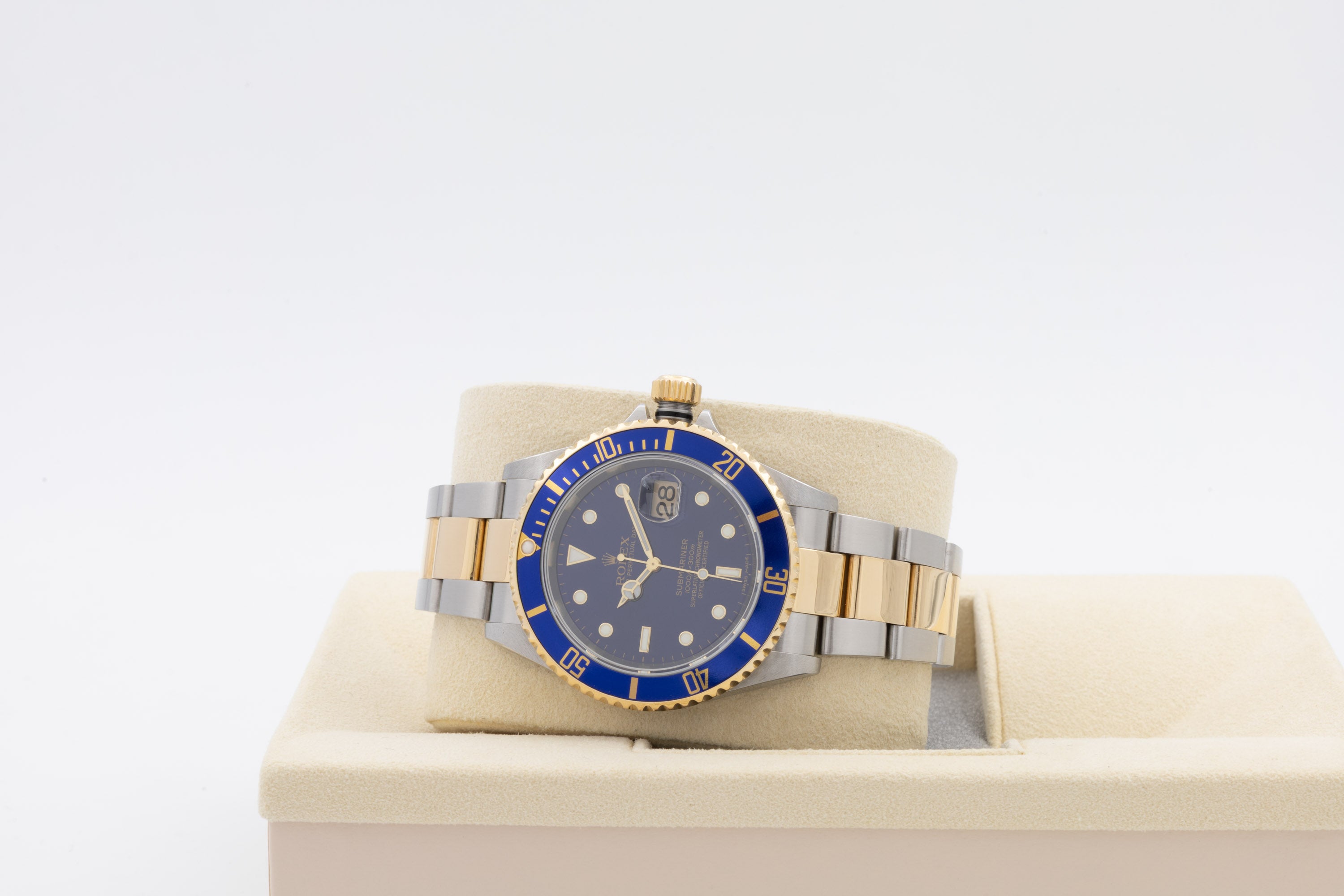 Rolex Submariner Date 16613 black dial from 2002 - Italy