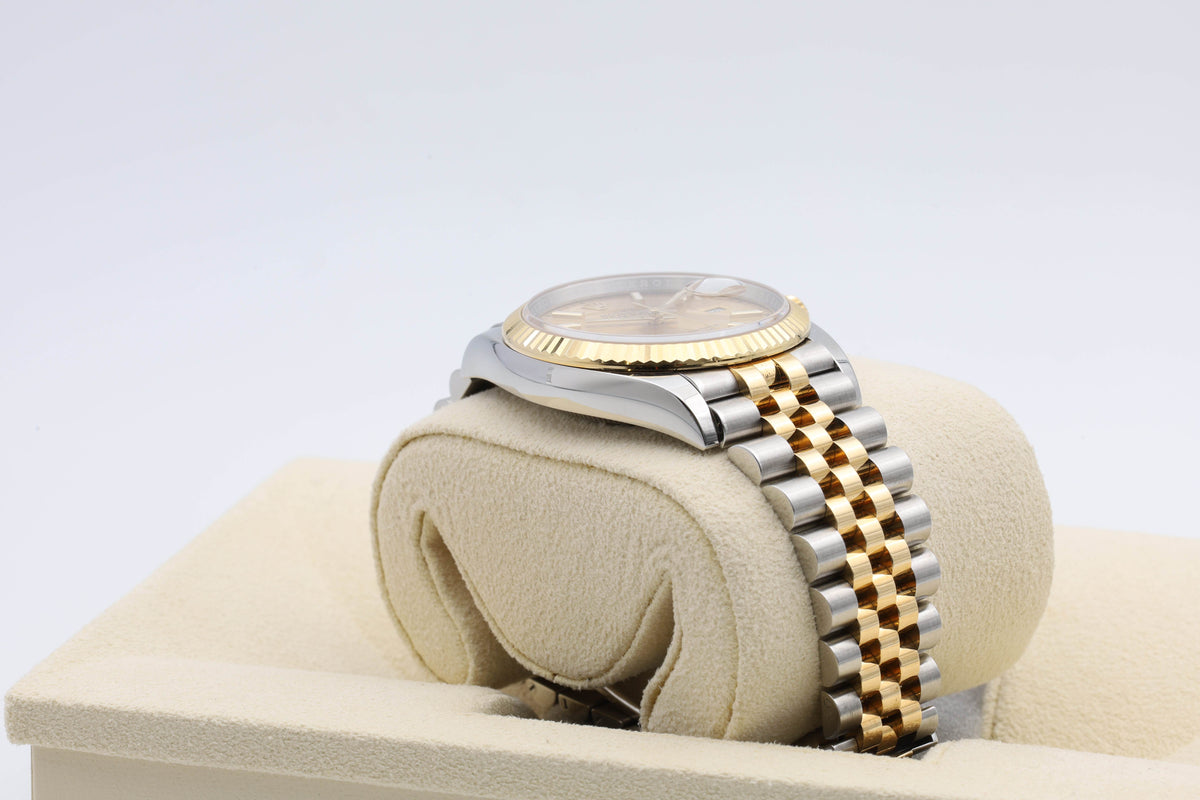 Rolex Datejust 126233 quadrante champagne e indici Jubilee del 2023 NEW