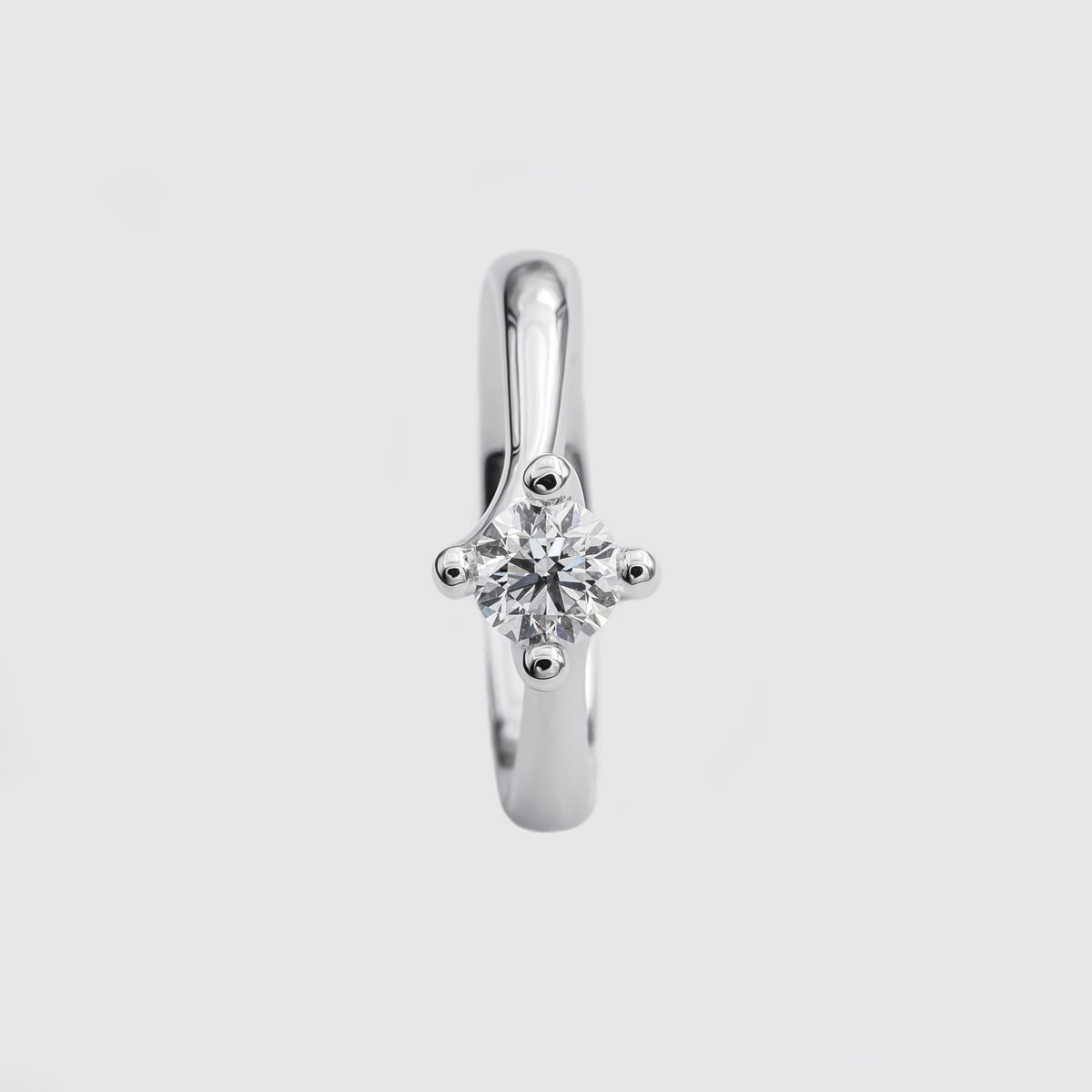 Anello solitario Twist of Love in oro bianco e diamante ct. 0,70 Ferro Atelier