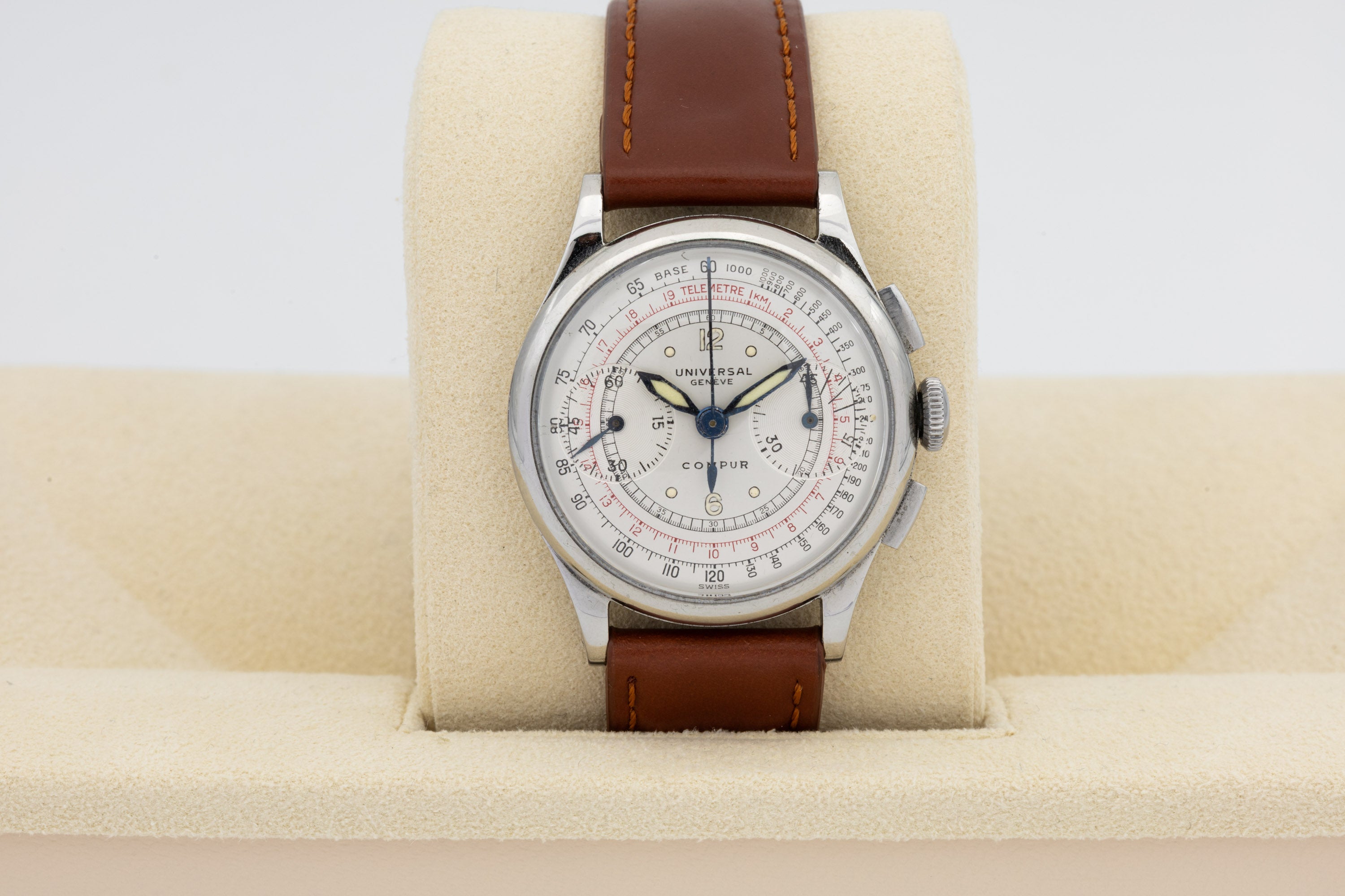 Chronographe Universal Genève Compur