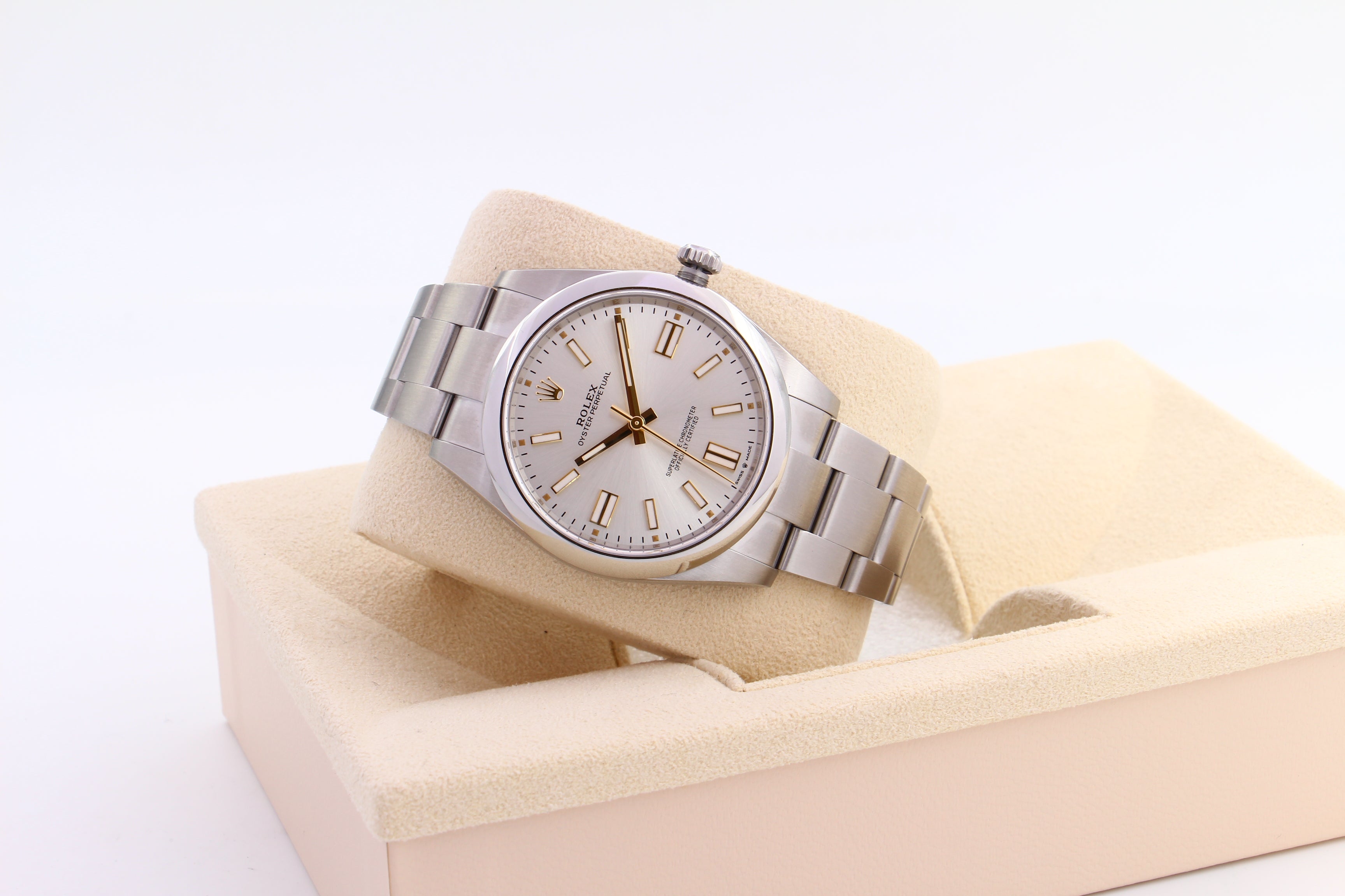 Rolex Oyster Perpetual 124300 esfera plata soleil de 2024