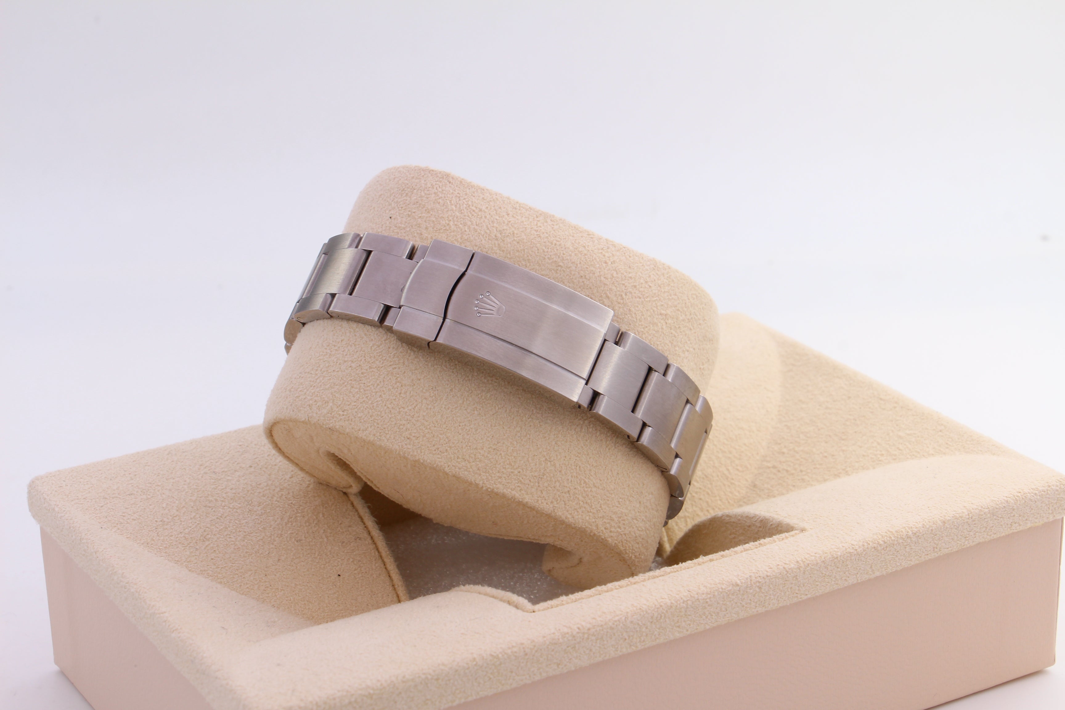 Rolex Oyster Perpetual 124300 esfera plata soleil de 2024