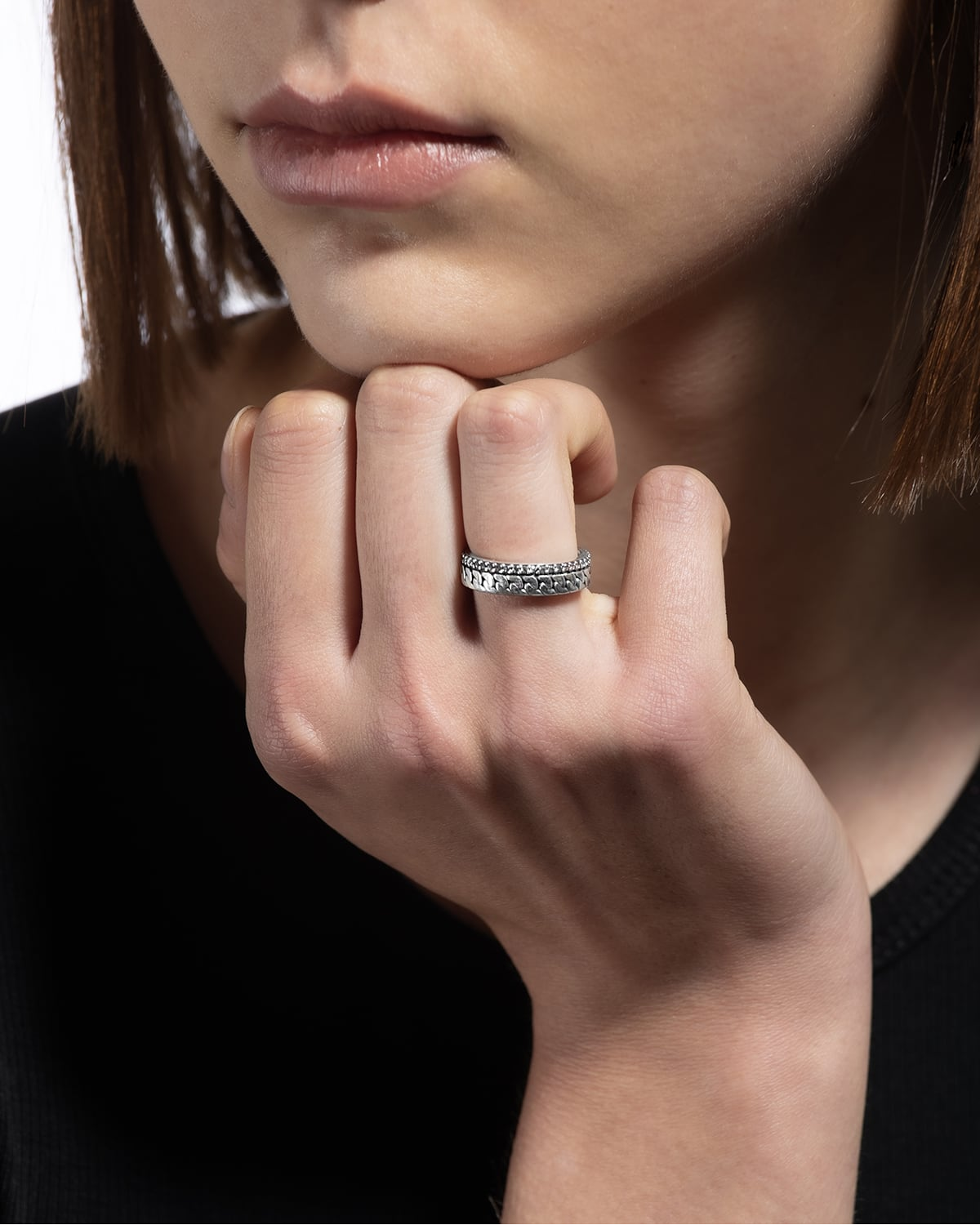 Anello in argento, fede grumetta opposite con brillanti, Nove25