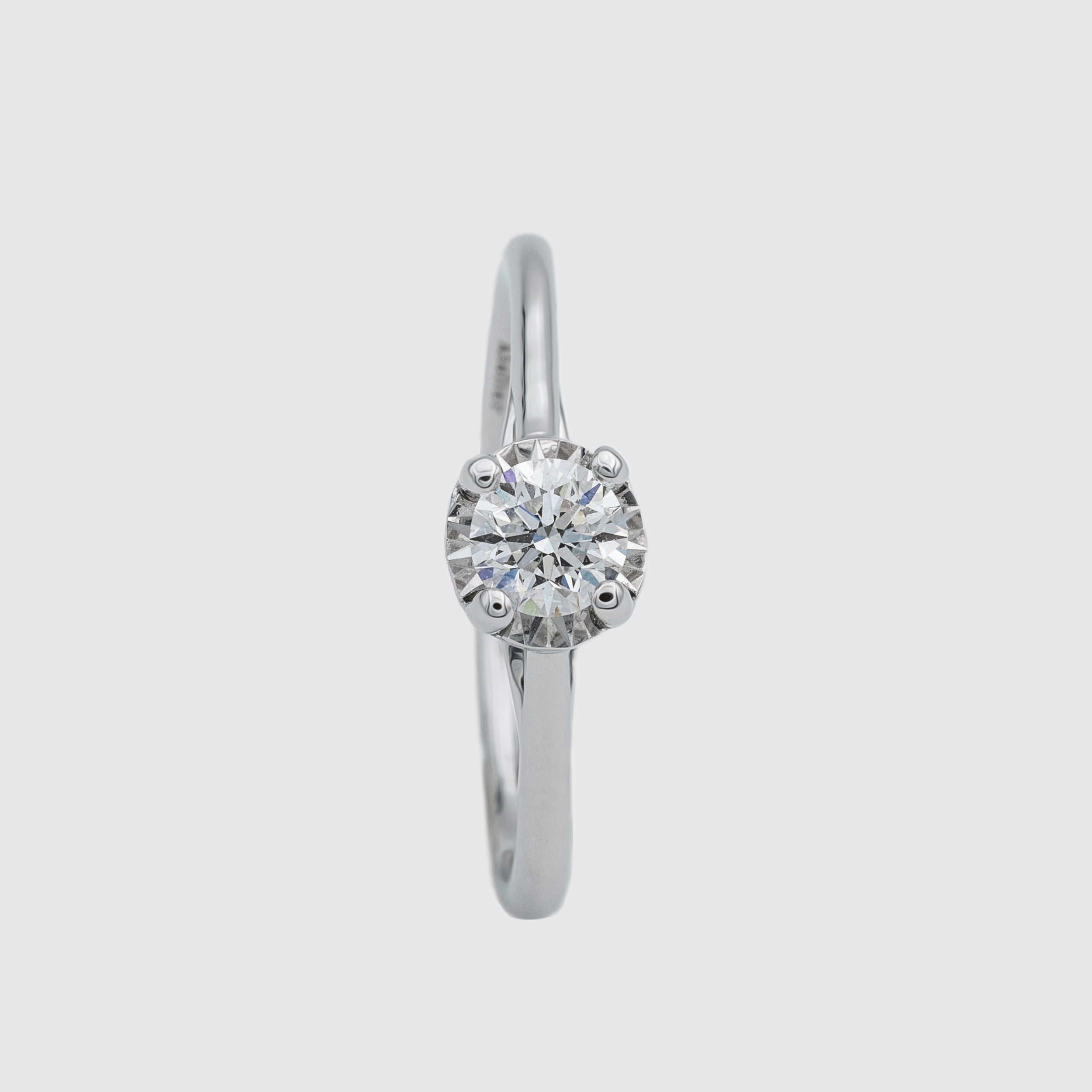 Solitaire ring in white gold and diamonds, Miluna